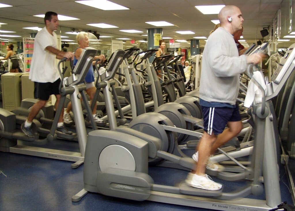 fitness room, fitness, elliptical trainer-1180016.jpg